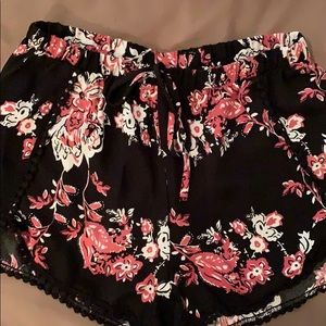 Flowery shorts